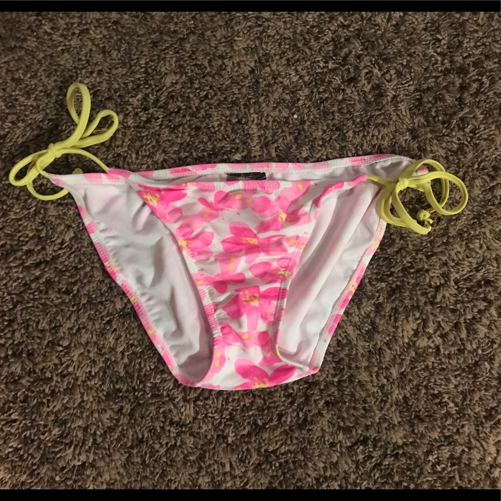 Old Navy Swim Bottoms Size Small